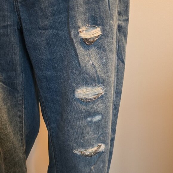White House Black Market Girlfriend Jeans in Light Blue - Picture 3 of 8